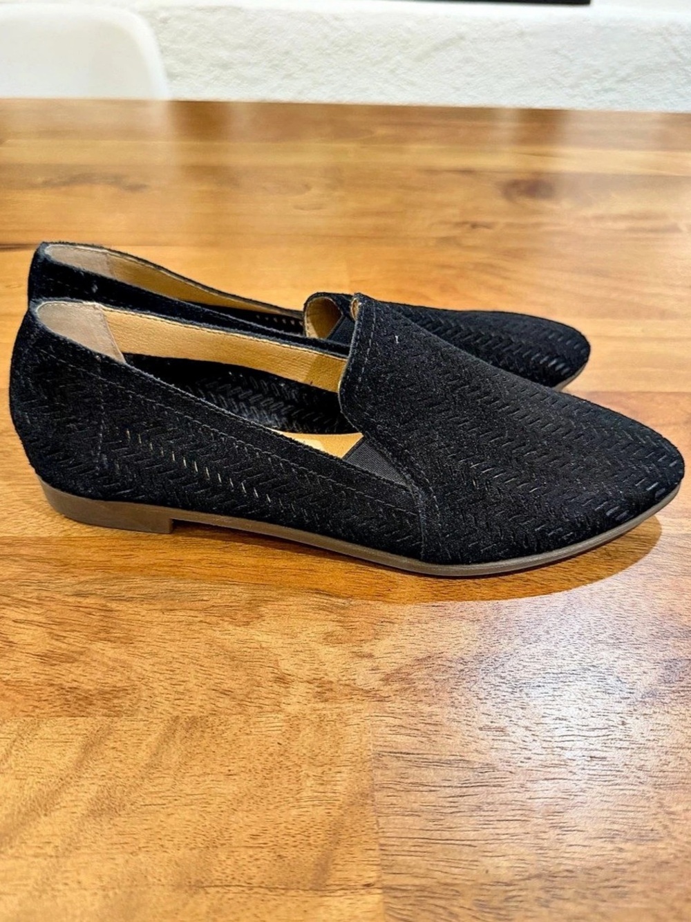 Lucky Brand Black Perforated Leather Flats Women’s Size 6.5